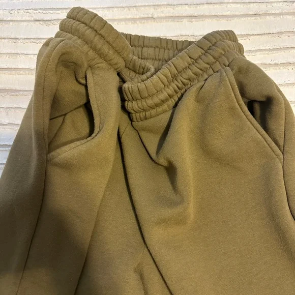 Zenana Outfitters Olive Fleece 2PC Sweatshirt and Pants Set - Picture 8 of 12